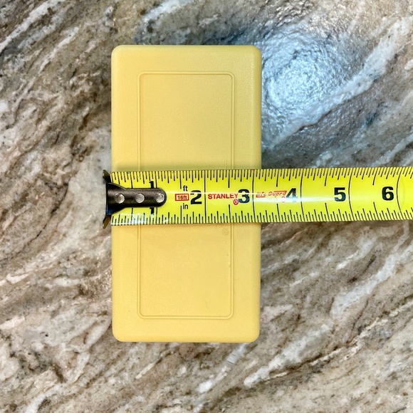 Tupperware Butter & Cheese Keeper Harvest Gold with Beige Lid 1 Pound - Vintage - Picture 11 of 11